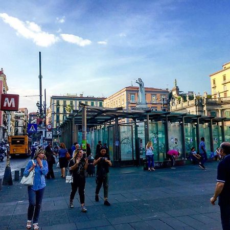 Casa G&G Pignasecca 2 Nel Cuore Di Napoli Exterior foto